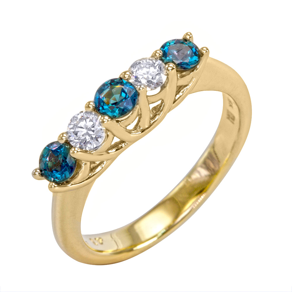 Alexandrite & White Diamonds Ring Set in 18kt Yellow Gold